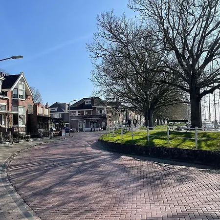 Nagelneues-beachhouse-mit-seeblick-und-40-m-entfernung-zum-ijsselmeer *