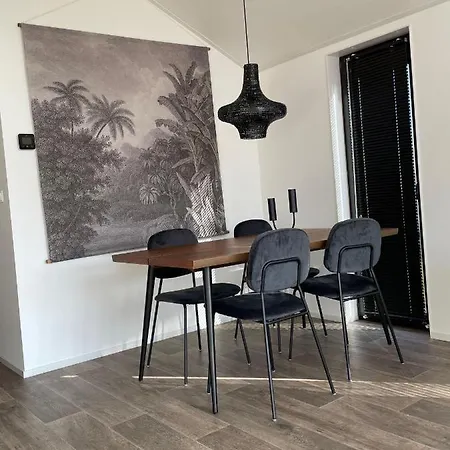 Nagelneues-beachhouse-mit-seeblick-und-40-m-entfernung-zum-ijsselmeer Sankt Lorenzen ob Murau