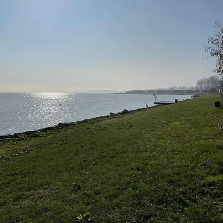 Holiday home Nagelneues-beachhouse-mit-seeblick-und-40-m-entfernung-zum-ijsselmeer Sankt Lorenzen ob Murau