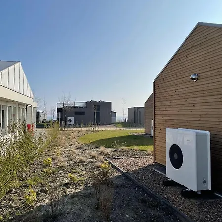 Holiday home Nagelneues-beachhouse-mit-seeblick-und-40-m-entfernung-zum-ijsselmeer