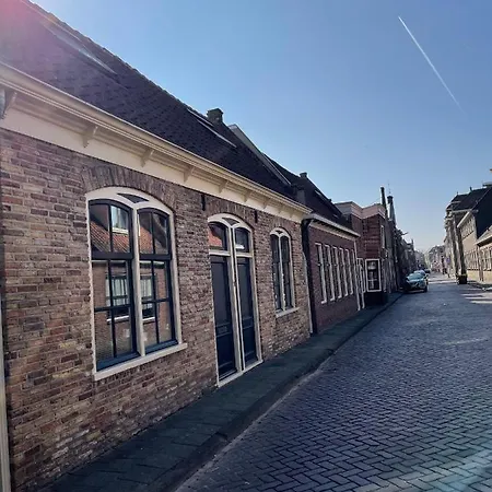 Nagelneues-beachhouse-mit-seeblick-und-40-m-entfernung-zum-ijsselmeer *